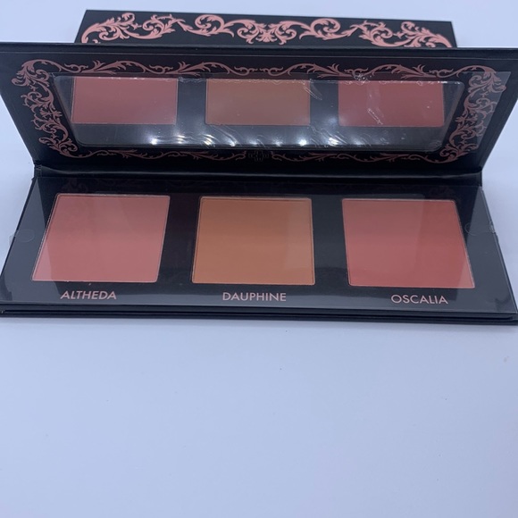 Lovecraft Beauty Blush Palette & Illuminati Quad Palette Eyeshadow Makeup NIP - Picture 4 of 4